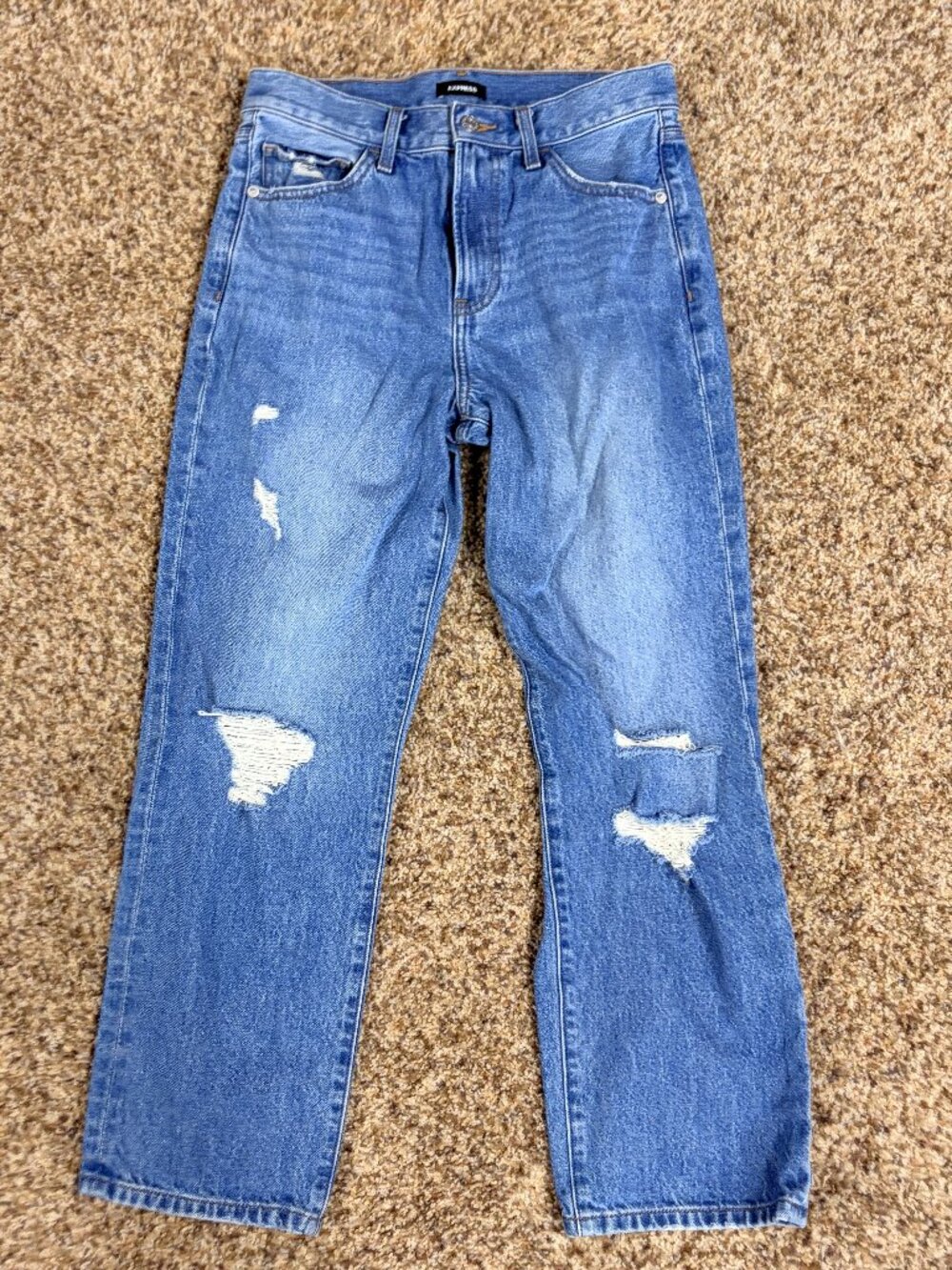 Express Straight Angle Distressed Jeans - Women's Size 4R - Preowned - 2209